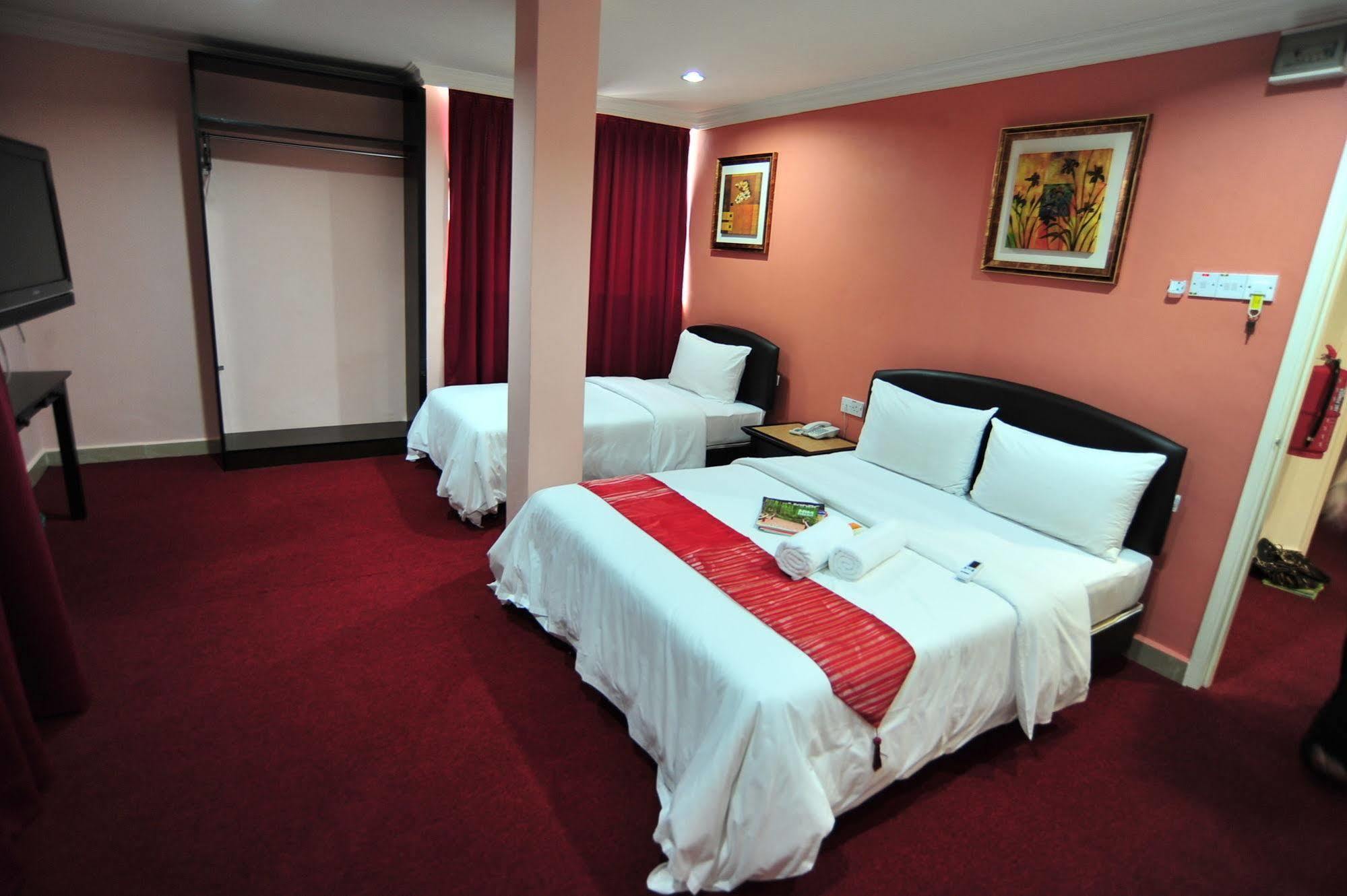 Puteri Ampang Hotel Exterior photo
